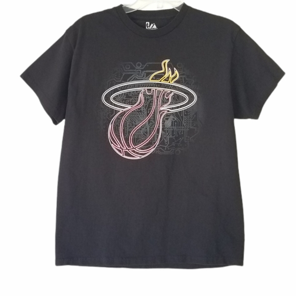 Majestic NBA Dwayne Wade Miami Heat T-Shirt - Picture 2 of 6